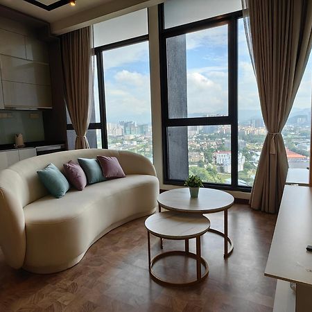 Expressionz Designer Suites Host By Aurora Premium Stay กัวลาลัมเปอร์ ภายนอก รูปภาพ