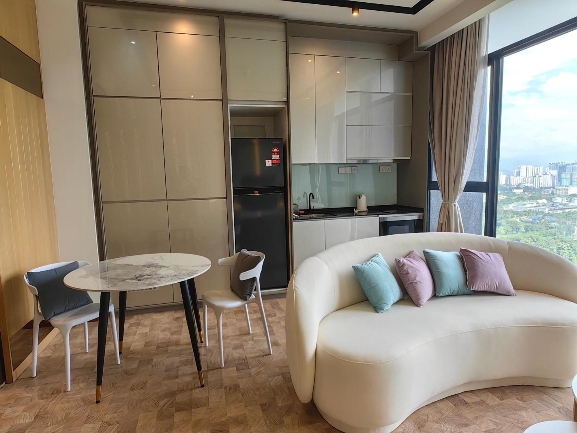 Expressionz Designer Suites Host By Aurora Premium Stay กัวลาลัมเปอร์ ภายนอก รูปภาพ