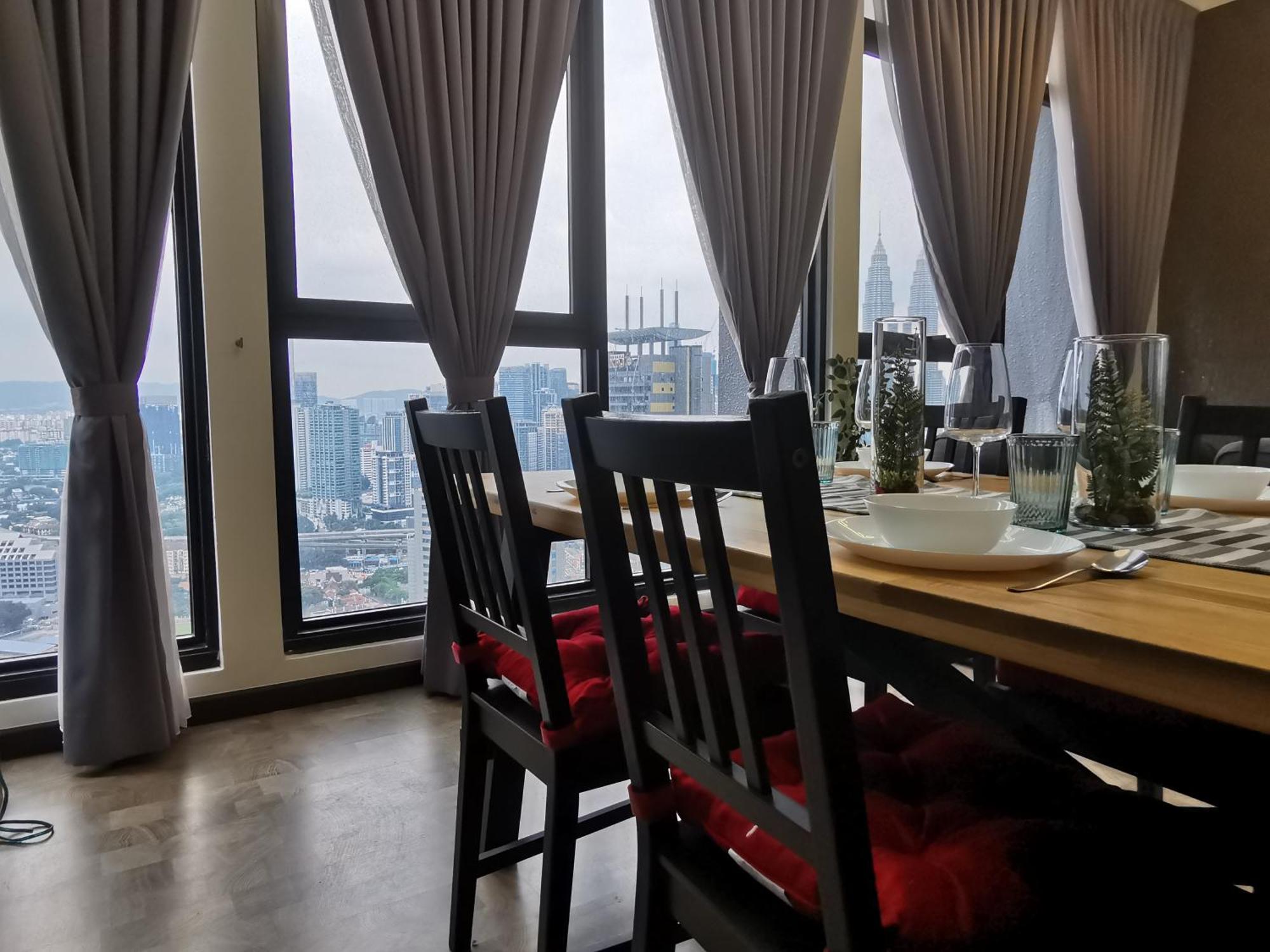 Expressionz Designer Suites Host By Aurora Premium Stay กัวลาลัมเปอร์ ภายนอก รูปภาพ